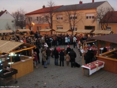 Adventmarkt und Adventfenster 2007